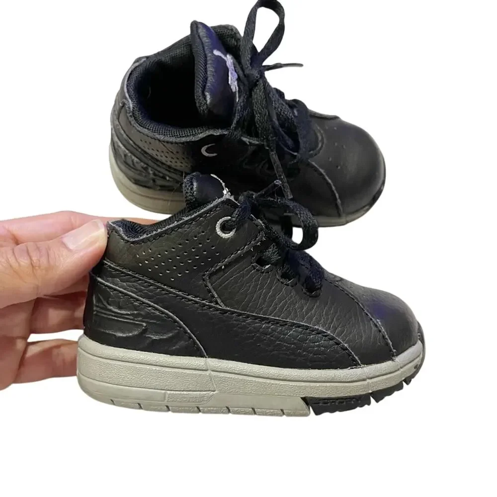 Jordan Ol'School Low Black/Metallic Silver-Black Sneakers Size 5C